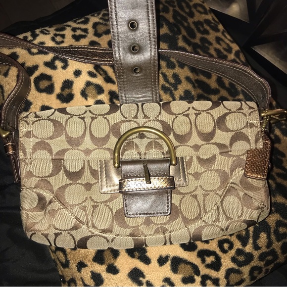 Coach Handbag 👜 - Picture 8 of 12